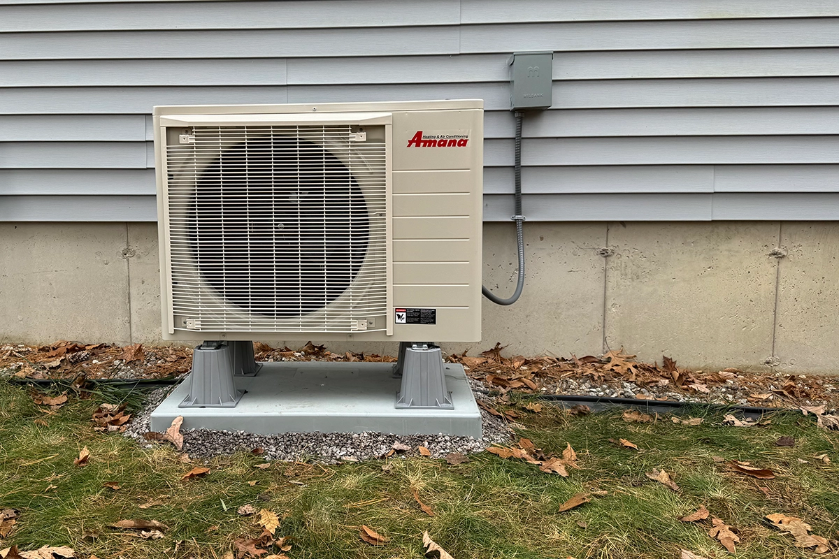 Amana side-discharge heat pump outdoor unit installation in Southern New Hampshire